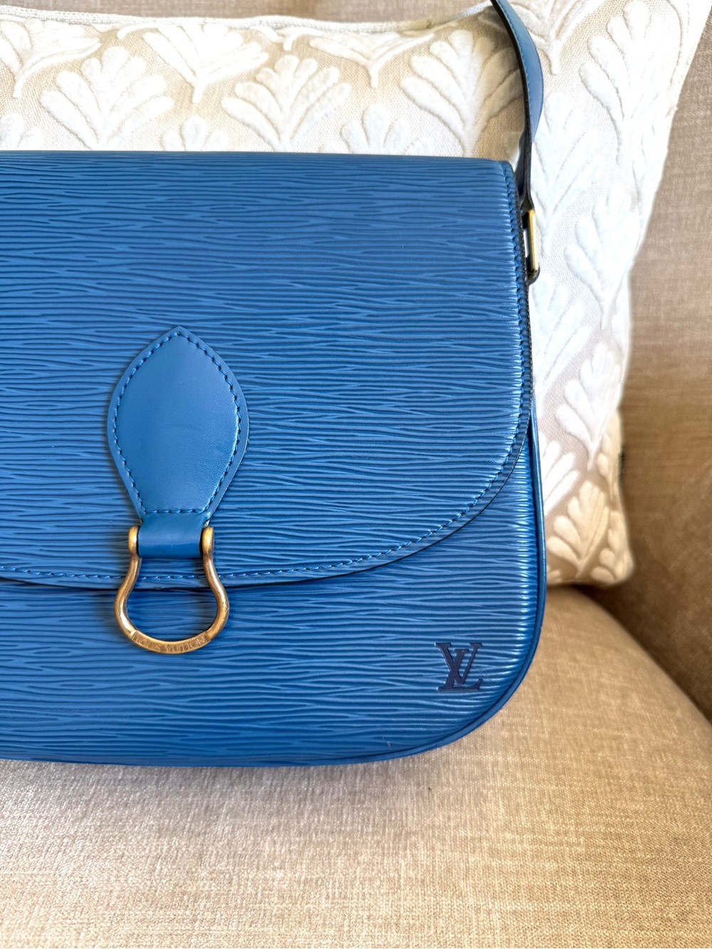 Authentic Louis Vuitton Saint Cloud GM shoulder bag blue Epi leather M51242 LV - Picture 4 of 16